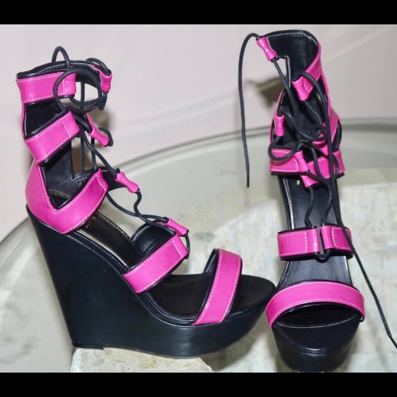 Shoes - Picture 1 of 1